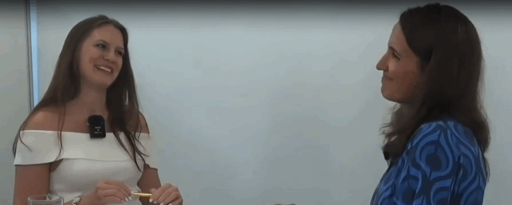 Andreia Fernandes and ANYA smiling together during the recording of the Happy2Be podcast, discussing portfolio careers and positive psychology.