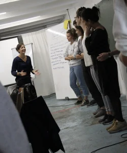 Andreia Fernandes on Facilitation - Stand up in Workshops to change dynamic